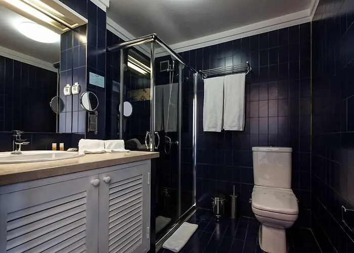 Aquahotel By Aqualeisure 4* أوفار